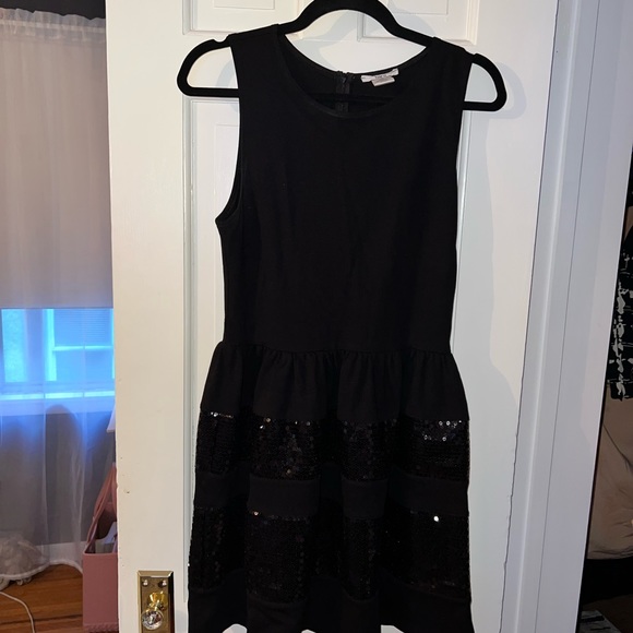 Bar III sleveless sequin flared dress L - Picture 8 of 8